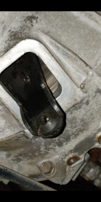 Slave cylinder and rubber boot removed